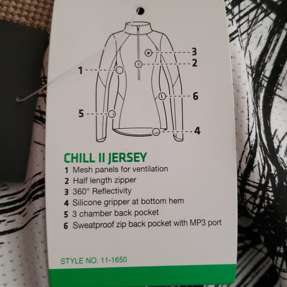 Performance Bicycle Pullover. - Picture 7 of 7